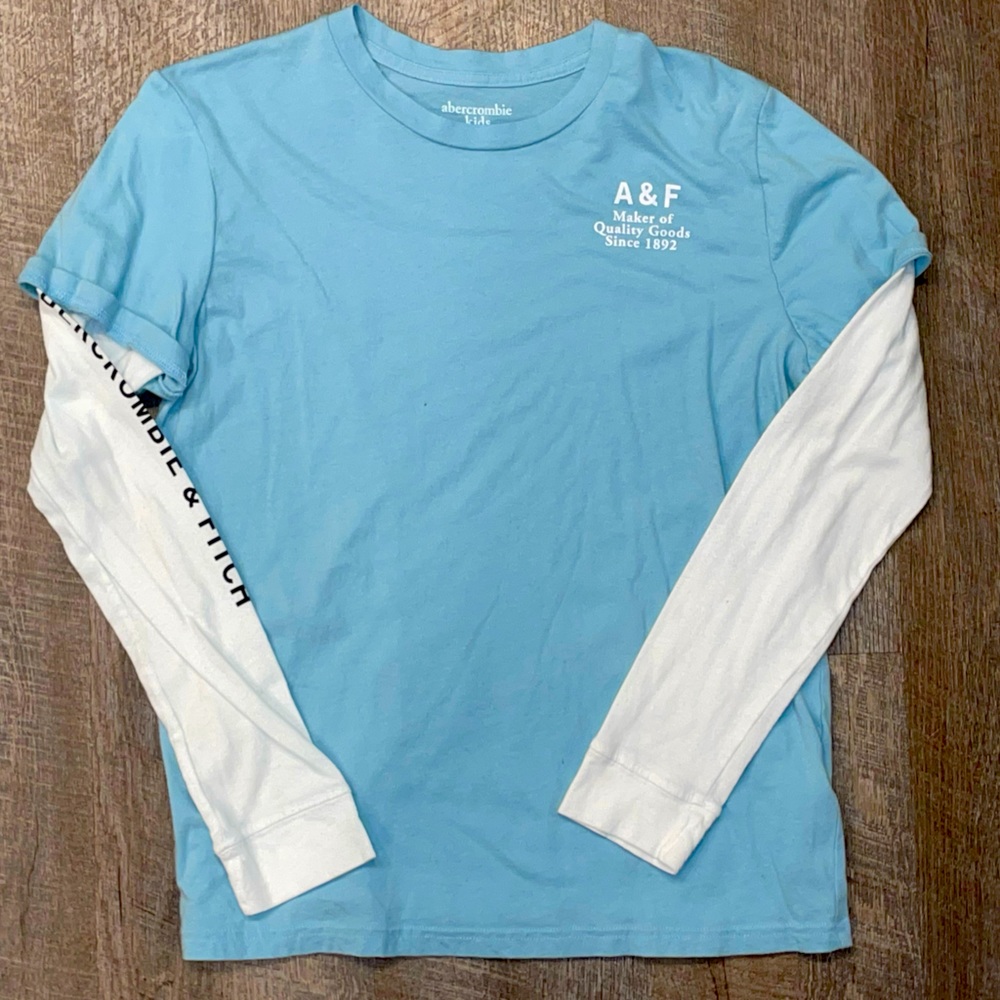 Abercrombie kids long sleeve graphic tee. Like new!